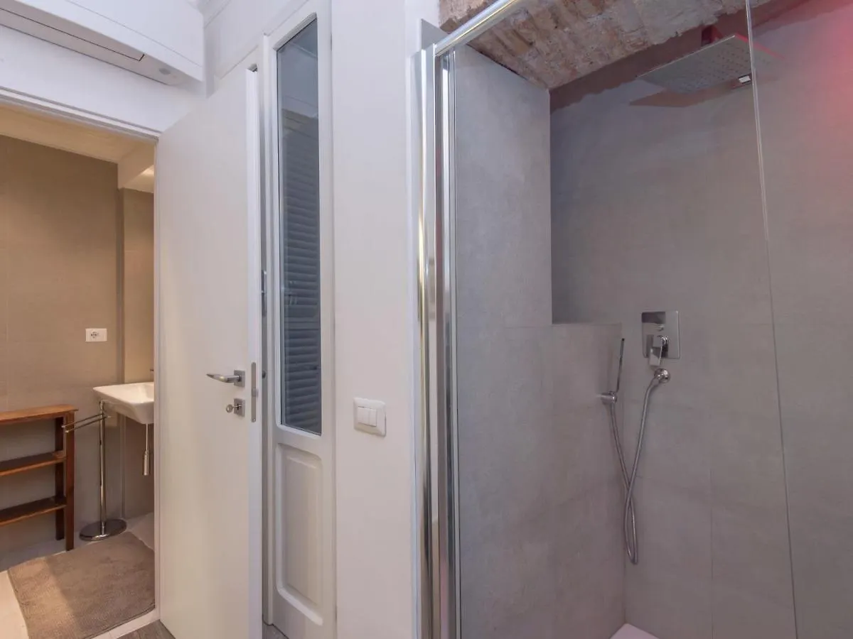 Apartment Madonna Dei Monti By Interhome Roma